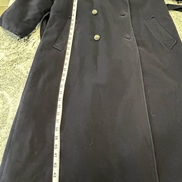 Elegant Navy Blue Belted Coat wool and cashmere, made in Canada - Picture 6 of 14